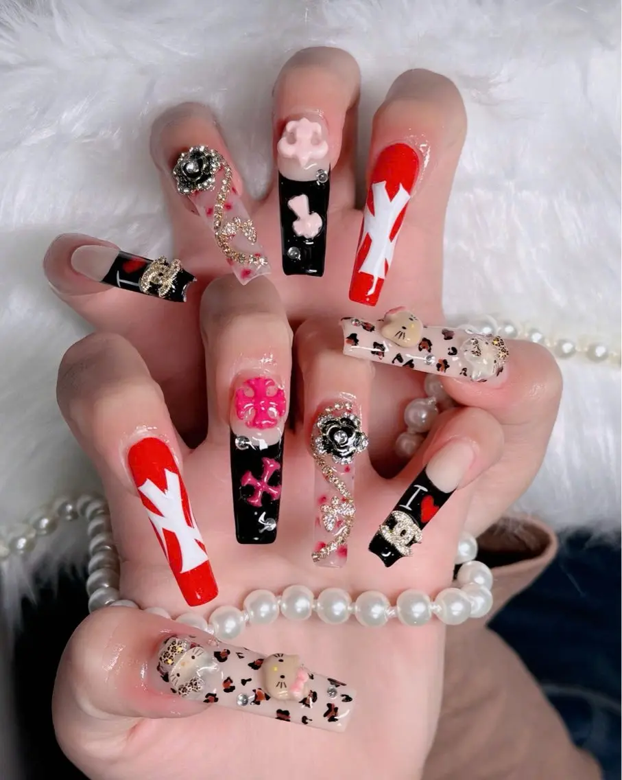 ネイル フレンチネイル ジェルネイル ガラスフレンチ ハロウィン ハート H.baby Nail Salonのネイルデザイン