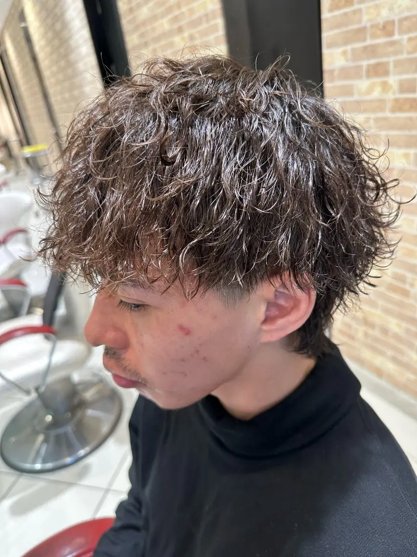 ショート パーマ メンズ メンズパーマ 波巻きパーマ スパイラルパーマ 💈メンズ特化 美容師サキ💈のヘアスタイル