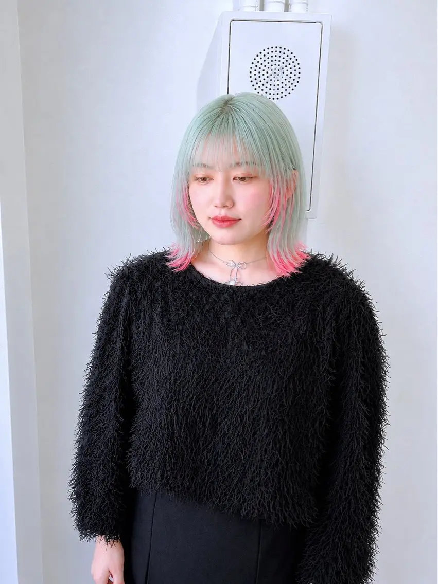 ミディアム カラー ブリーチ デザインカラー 似合わせカット Muミュー/ブリーチ ハイトーン Wカラーのヘアスタイル