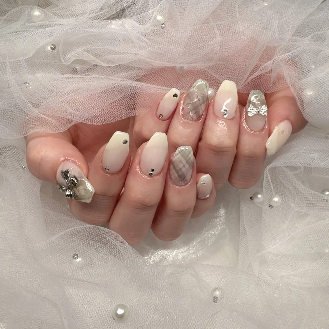 ネイル ハンドネイル ☁️BLITZ 🎀笠原雪音🎀のネイルデザイン