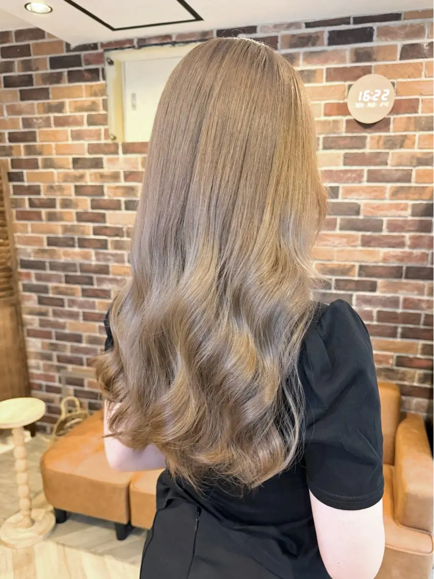 ロング カット ヘアカラー 艶髪／透け感カラー ／ＲＹＯのヘアスタイル