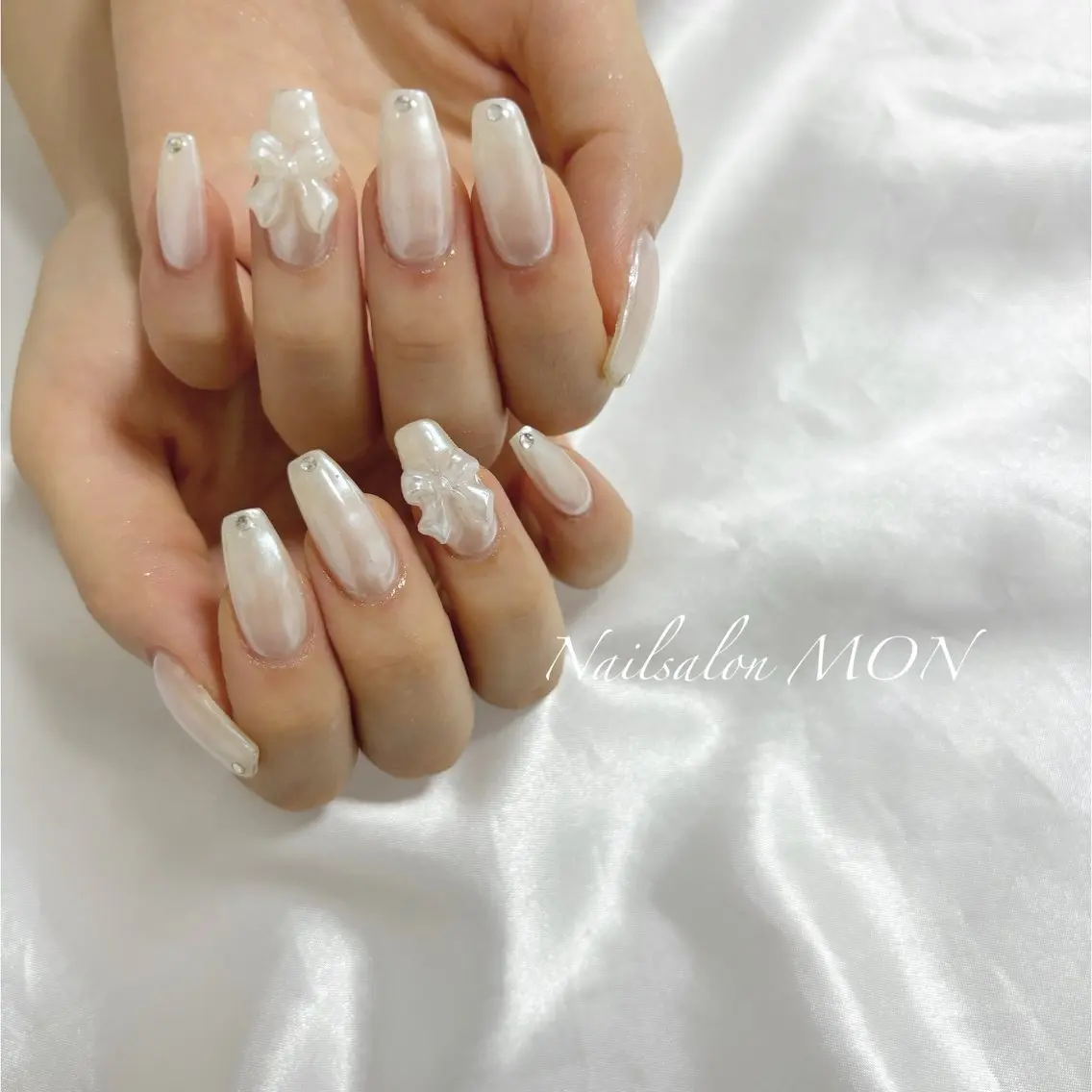 ネイル ストーンネイル ハンドネイル Nailsalon MONのネイルデザイン