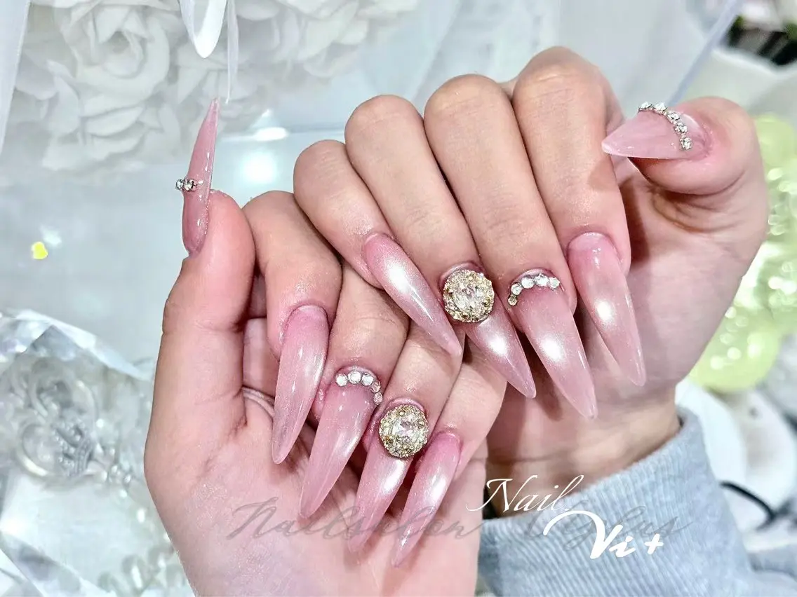 ネイル ハンドネイル ✨Nailsalon Vi+✨のネイルデザイン