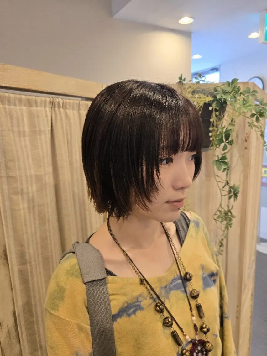 ショート ボブレイヤー ボブ 顔まわりレイヤー 顔周りカット レイヤーカット カット トリートメント 小峯 瑞貴のヘアスタイル