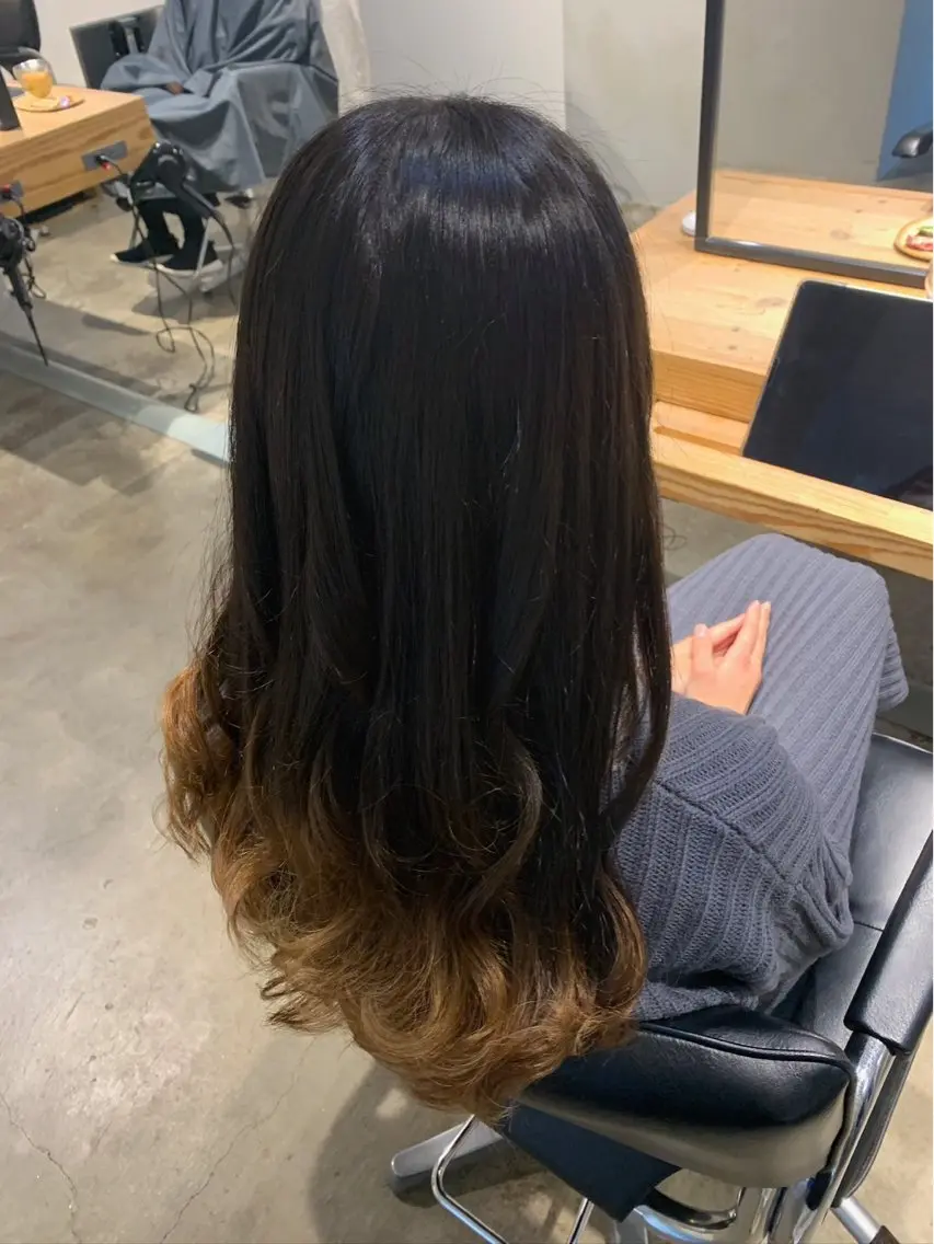 カラー ホリウチ リオのヘアスタイル