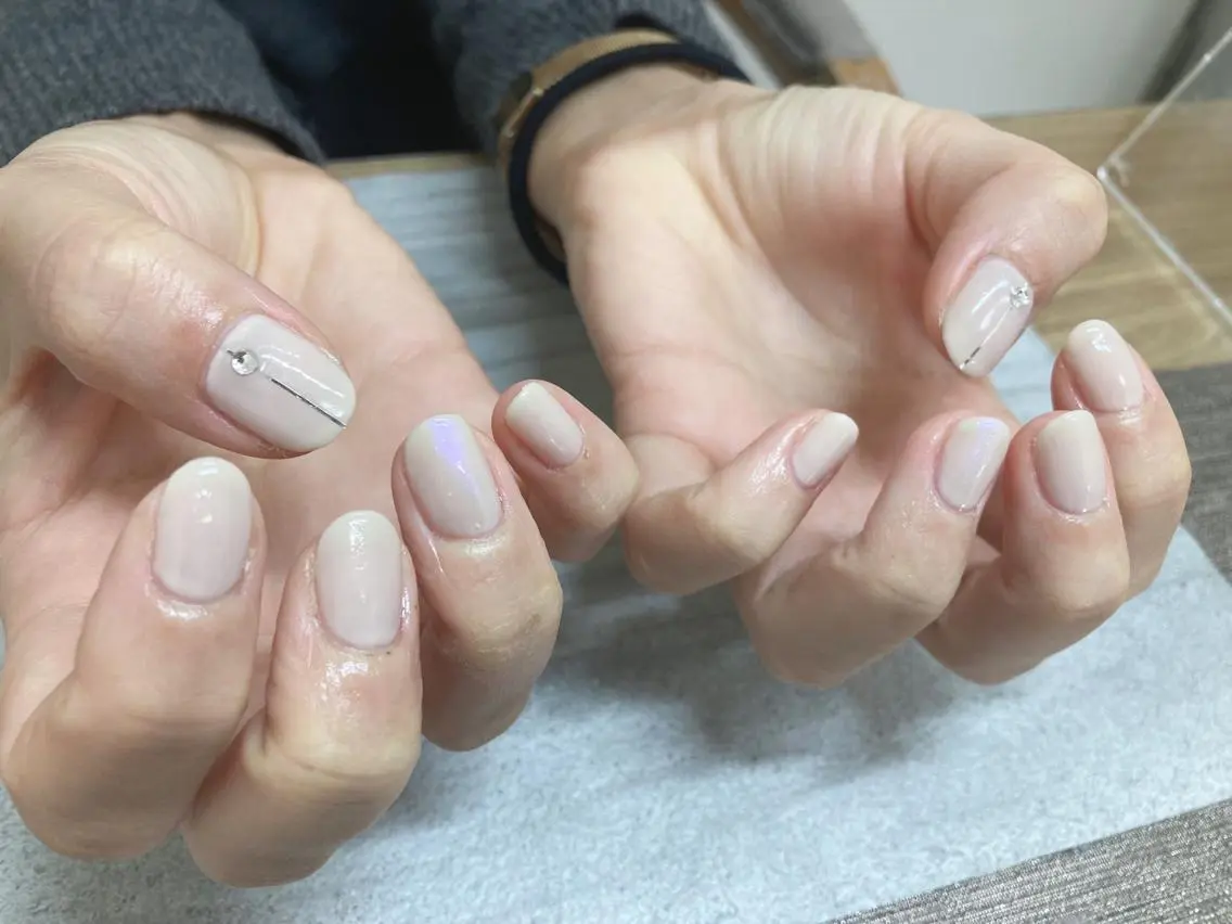 ネイル フットネイル ジェルネイル 韓国ネイル ラメ(グリッター) マグネットネイル mogunail &blowのネイルデザイン