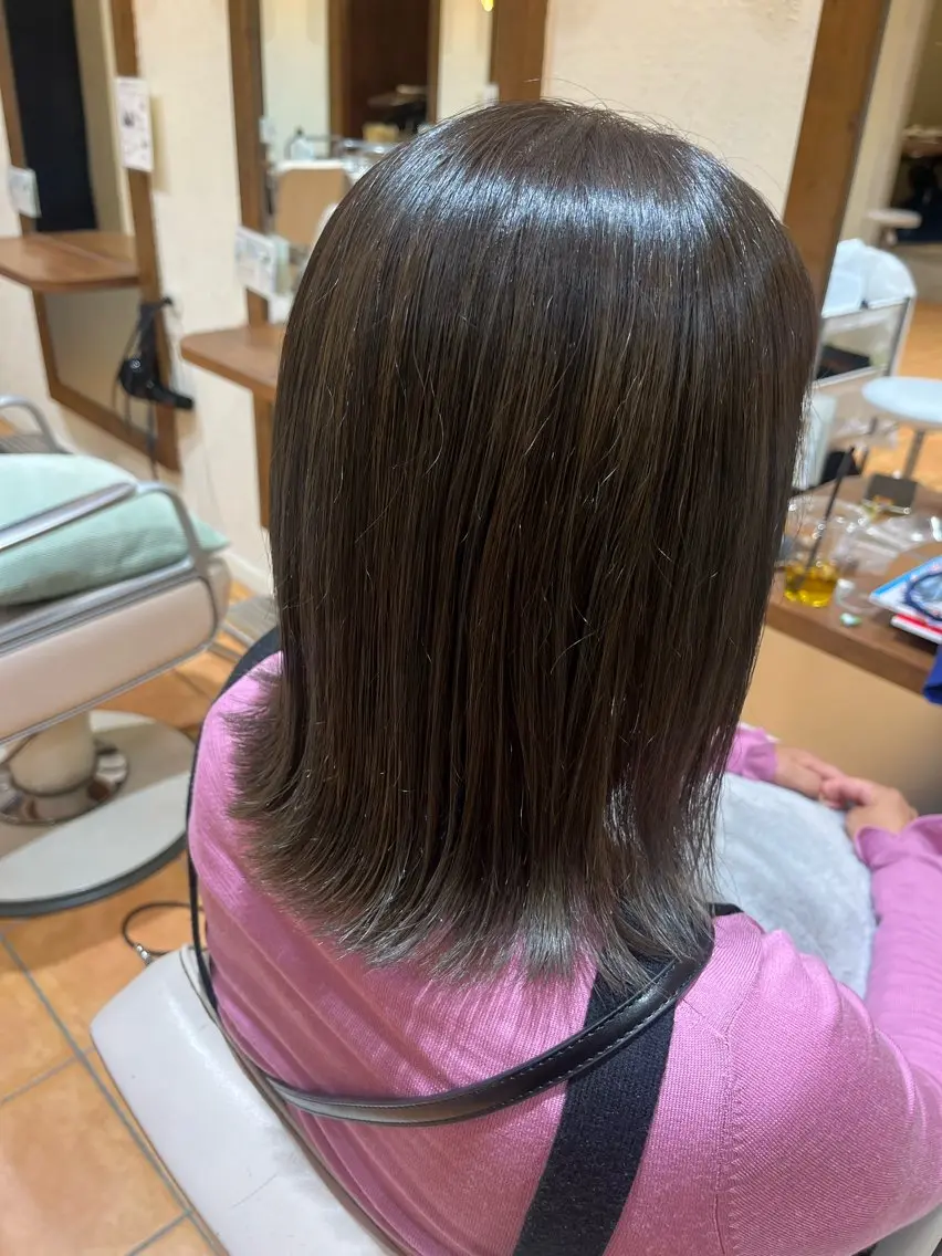 ミディアム カラー グレージュ ほそや うらら / モデル募集中🌹のヘアスタイル