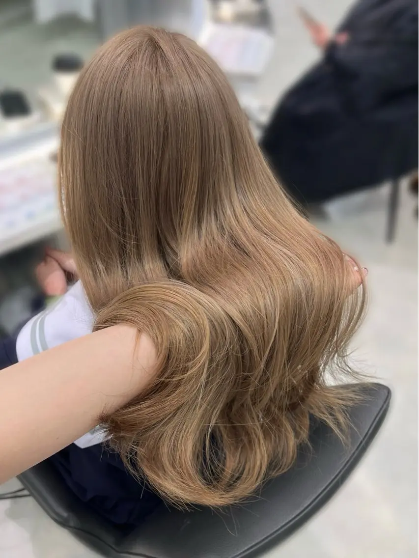 ロング カラー ベージュカラー ヘアカラー Kaho🤍レイヤー ※女性限定のヘアスタイル