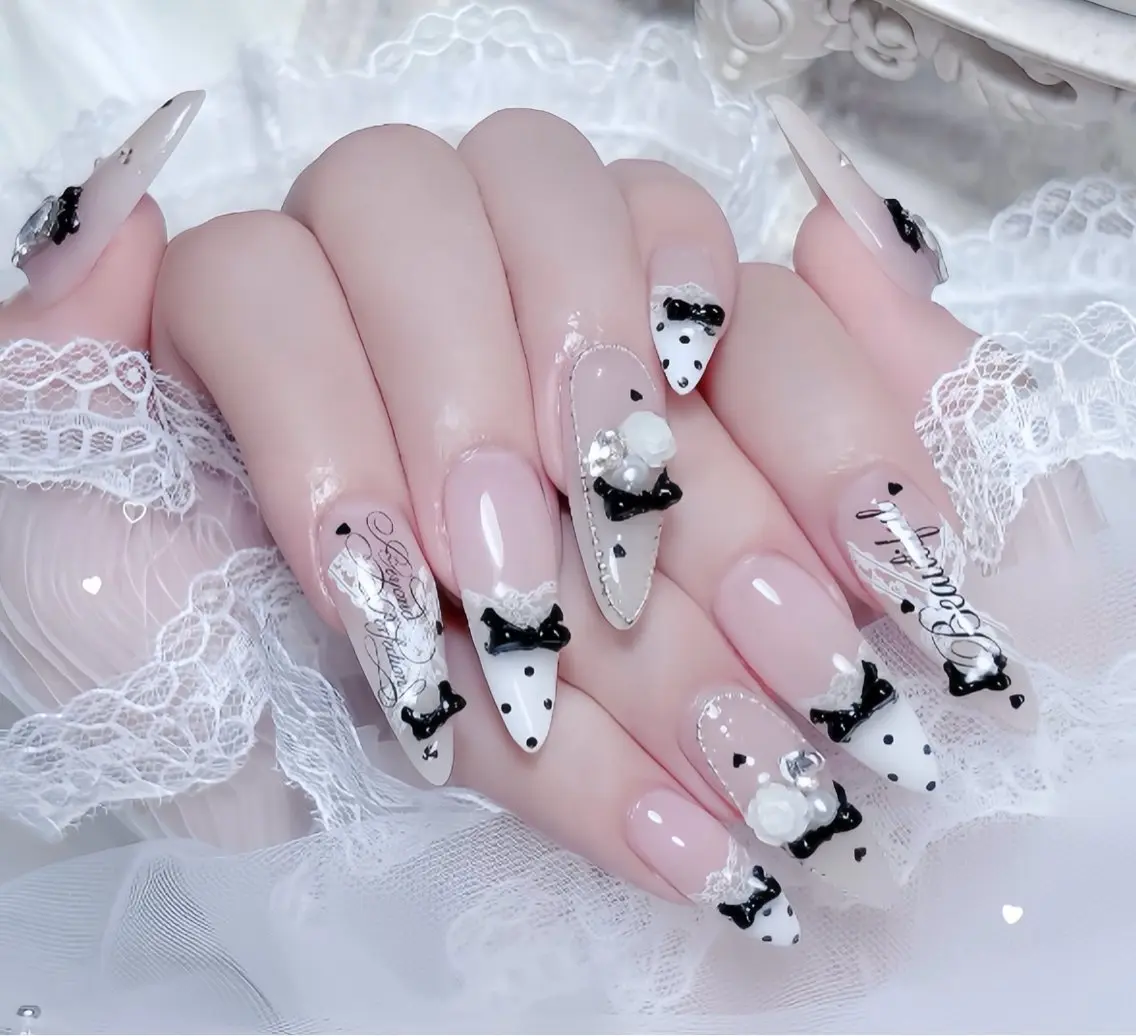 ネイル ブルー ジェルネイル ガーリー グラデーション グリーン ハンドネイル Rin Nail 新大久保店のネイルデザイン
