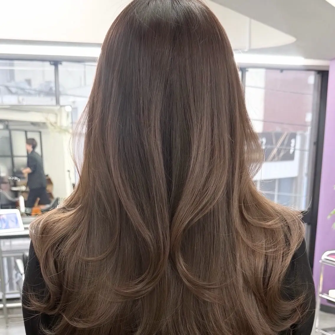ロング カラー ヘアアレンジ 内大久保 列夏のヘアスタイル