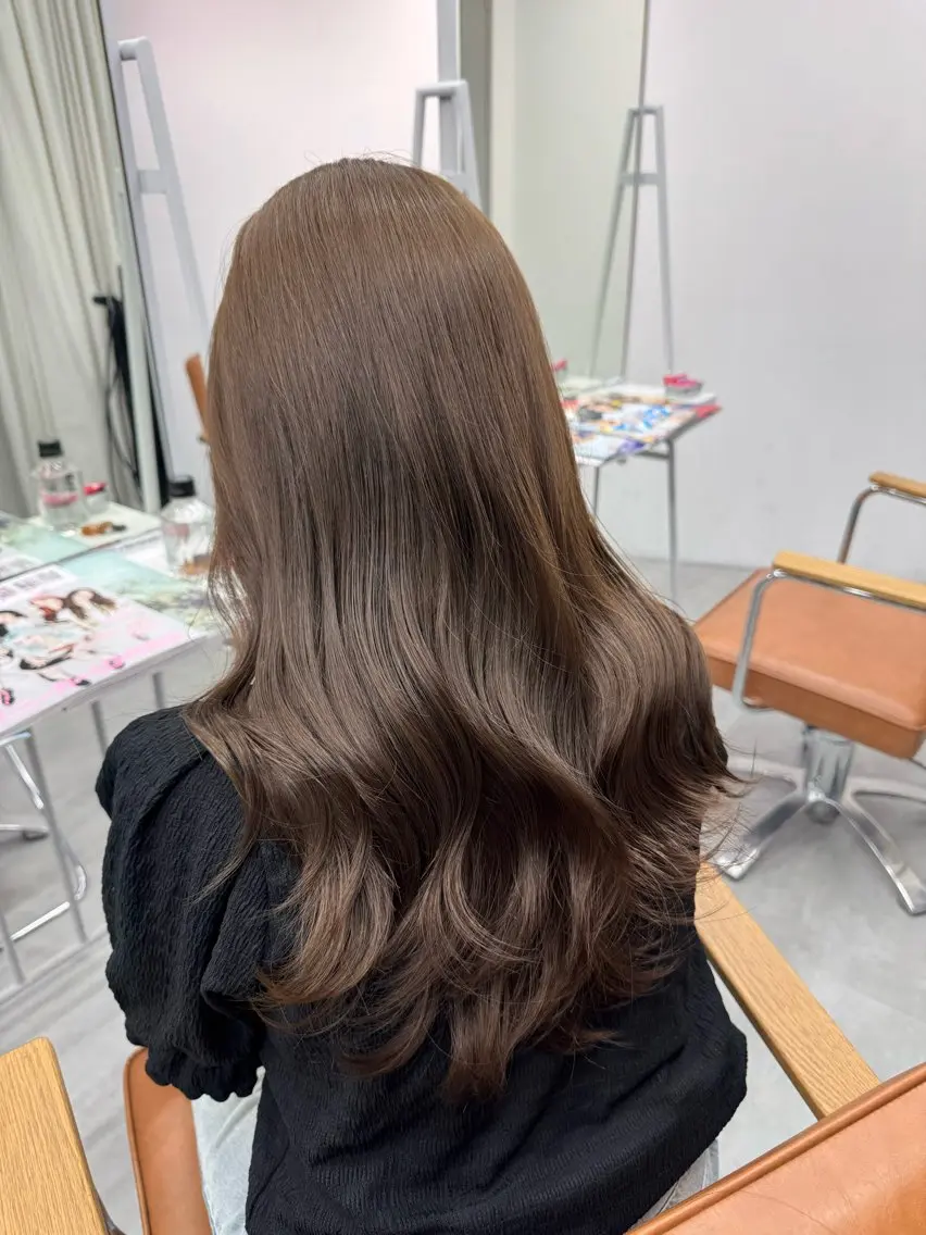 ロング カラー 髪質改善艶カラー🩶 Nanako ⟡.·のヘアスタイル