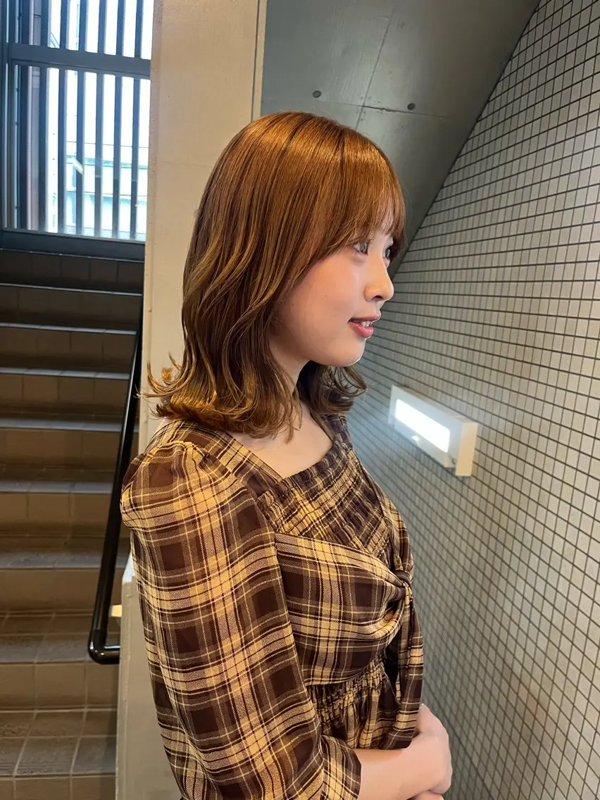 ミディアム カット ヘアカラー トリートメント 暖色/ブリーチ/デザ イン⭐️honokaのヘアスタイル