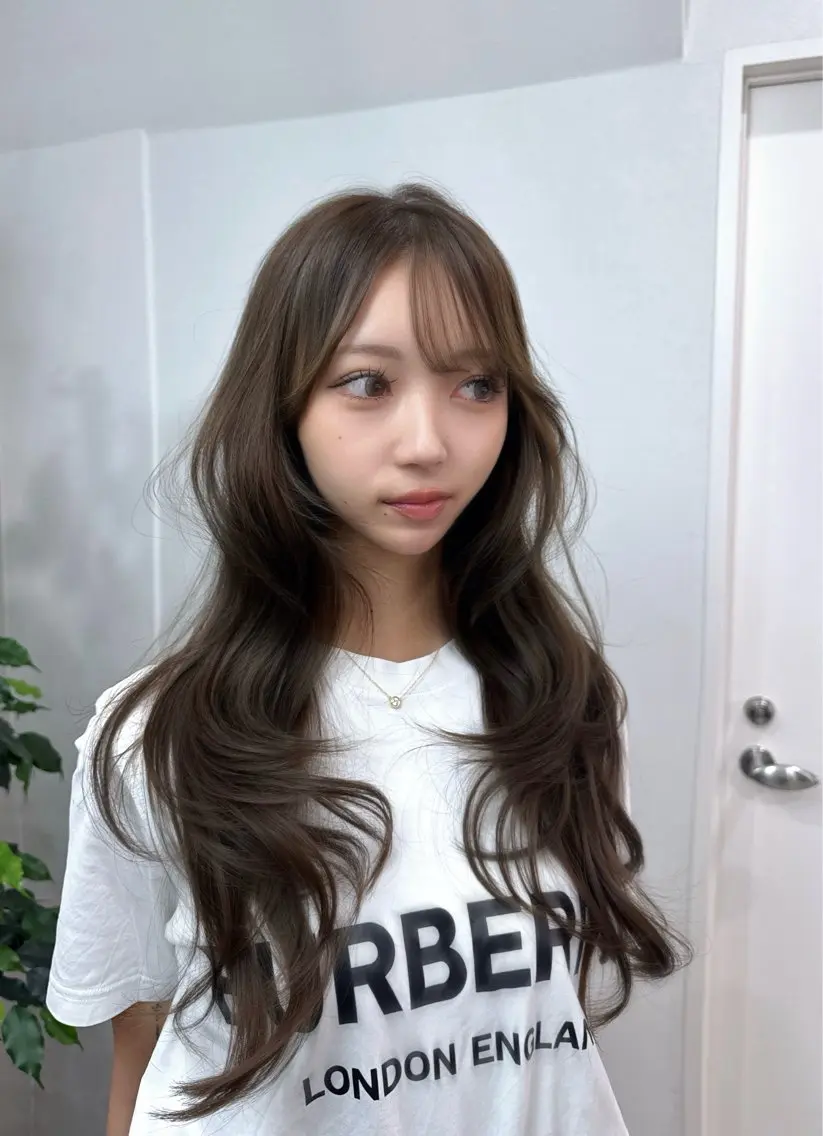 セミロング カラー ベージュカラー ミント ミントベージュ レイヤーカット カット ヘアカラー トリートメント レイヤーカット 西村あきやのヘアスタイル