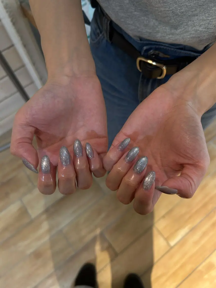 ネイル ハンドネイル 𝗶𝗿𝗼𝗵𝗮 ໒꒱ 𓏸*˚のネイルデザイン