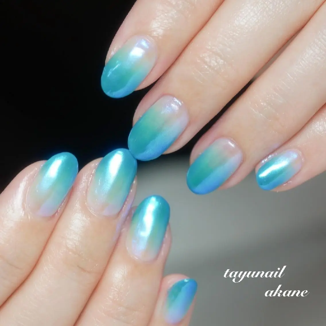 ネイル オーロラネイル ブルー ジェルネイル グラデーション パラジェル ネイルサロン 【たゆnail】のネイルデザイン