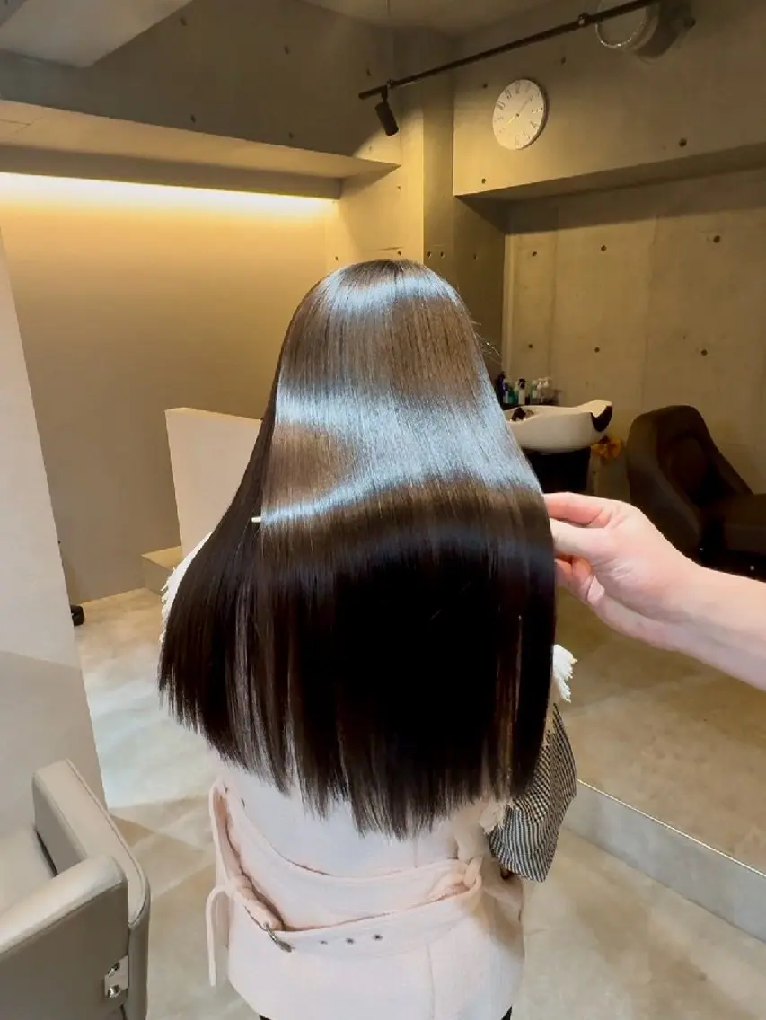 ロング 縮毛矯正 トリートメント 髪質改善×美髪矯正 艶髪カラー白田晴香のヘアスタイル