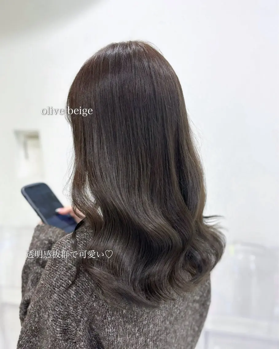セミロング カラー ヘアカラー トリートメント ヘアセット 🩵色落ち可愛い 寒色カラー🩵のヘアスタイル