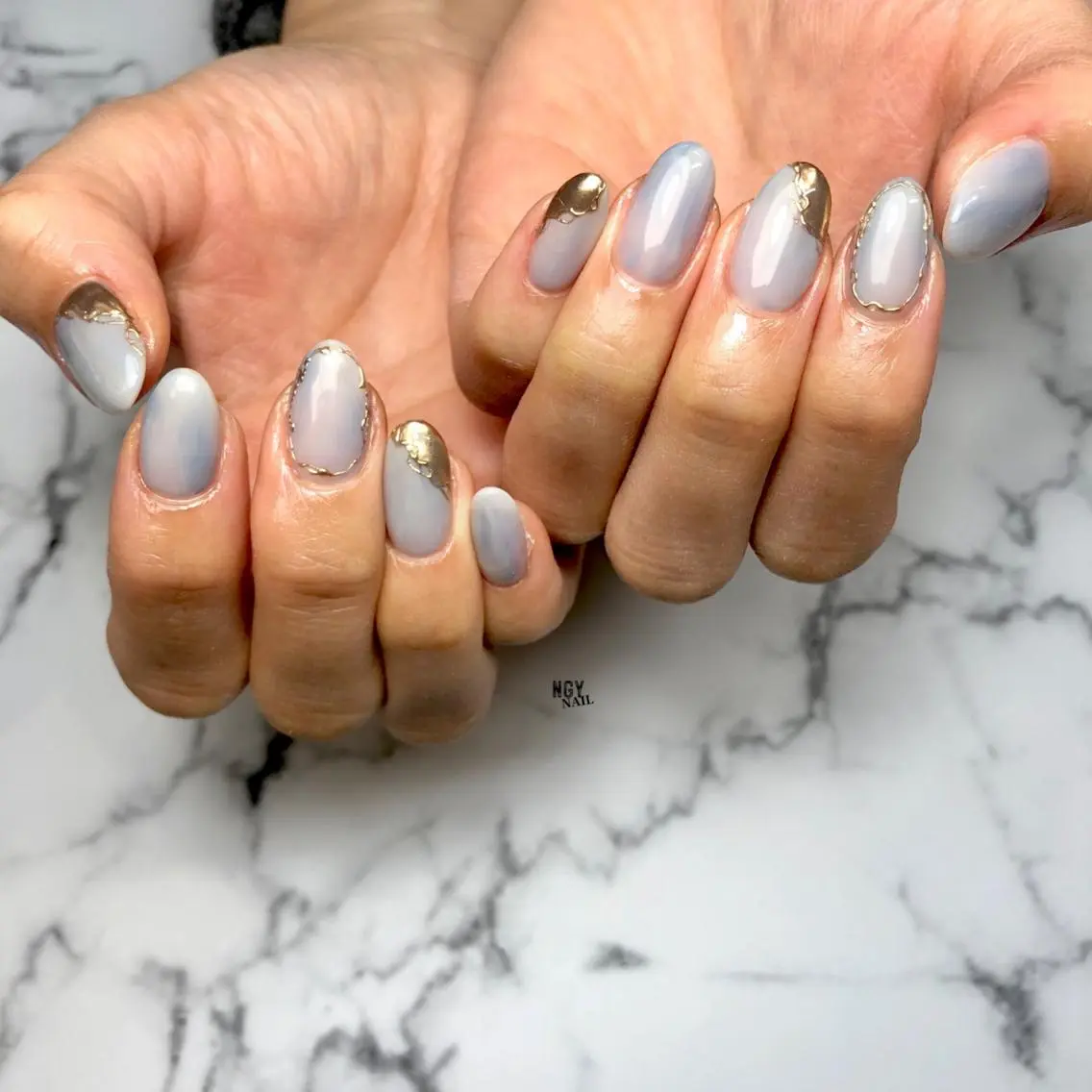 ネイル ブルー 水色 大理石ネイル(マーブル) ミラーネイル ニュアンスネイル ハンドネイル NAIL NOWのネイルデザイン