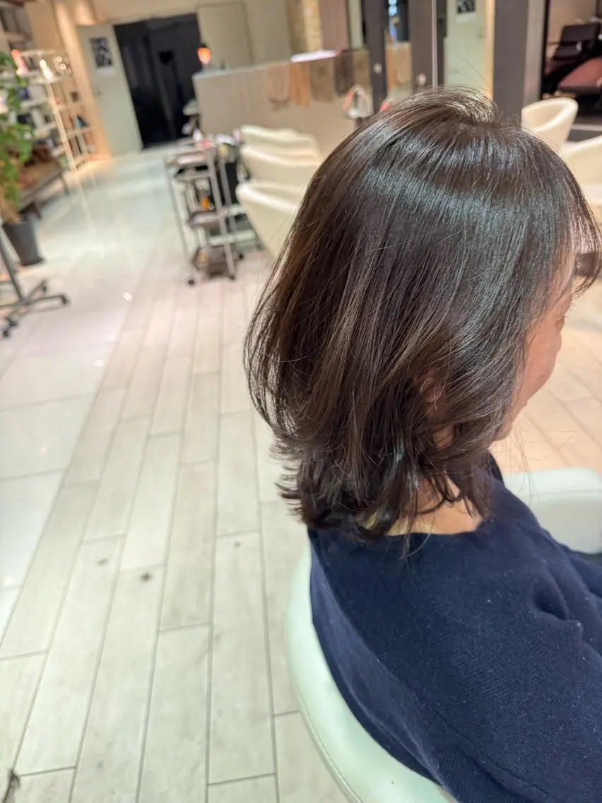 セミロング 顔周りカット レイヤーカット 木村 詩渚のヘアスタイル
