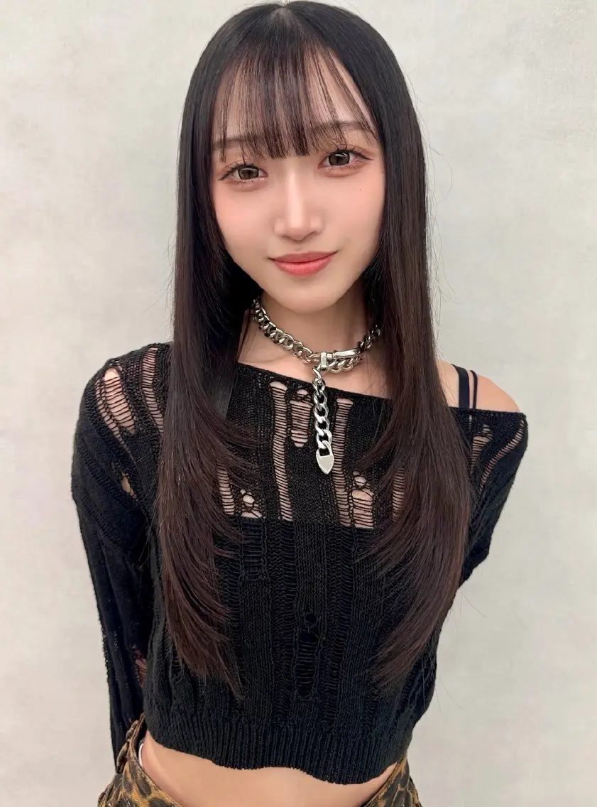 ロング 中村 舞音のヘアスタイル