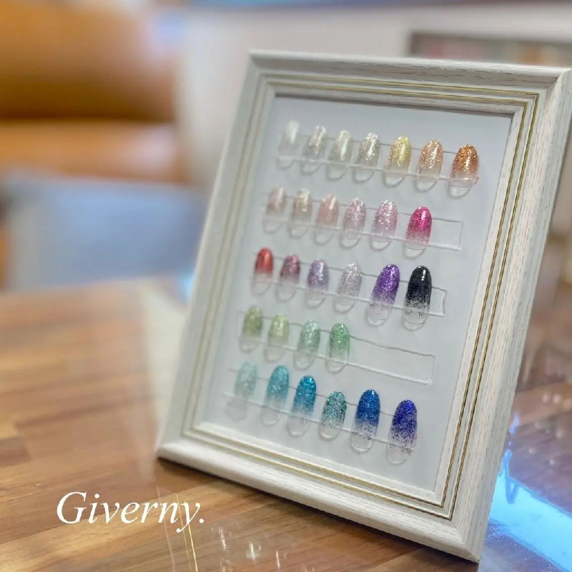 ネイル ラメ(グリッター) Giverny .のネイルデザイン