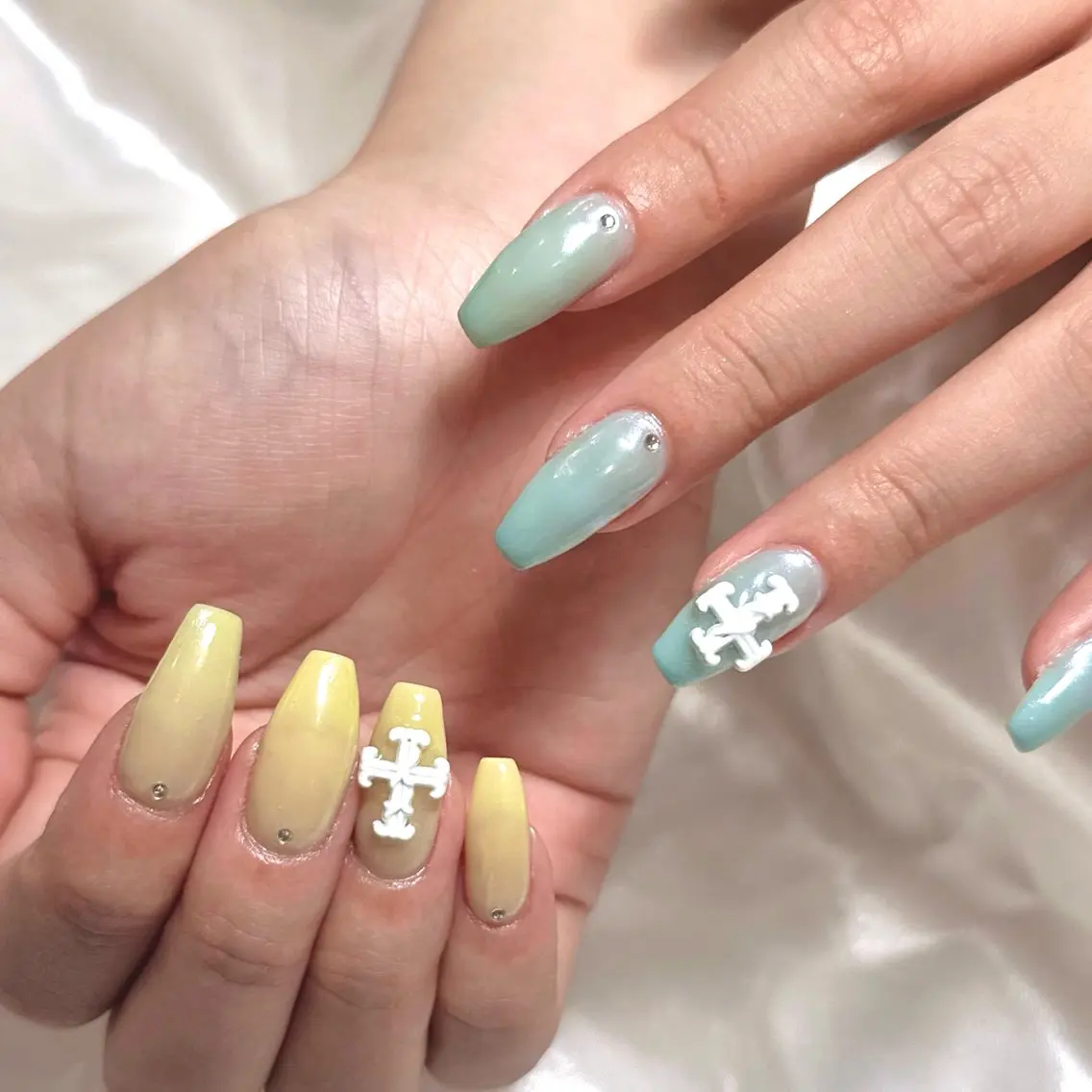 ネイル ハンドネイル sara : salon ELVIのネイルデザイン