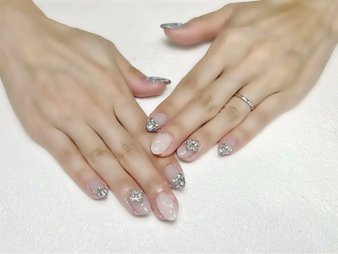 ネイル フレンチネイル ラメ(グリッター) ツイードネイル ワンホンネイル rouse nail RISATOのネイルデザイン