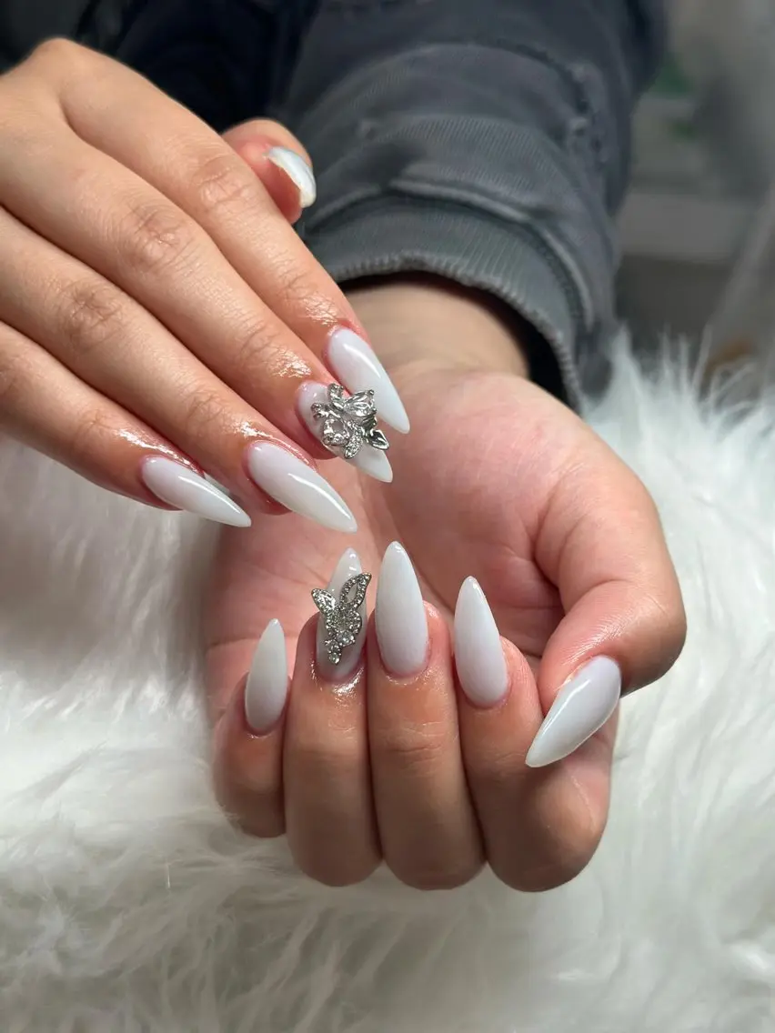 ネイル オーロラネイル フレンチネイル ジェルネイル ハロウィン キラキラネイル H.baby Nail Salonのネイルデザイン