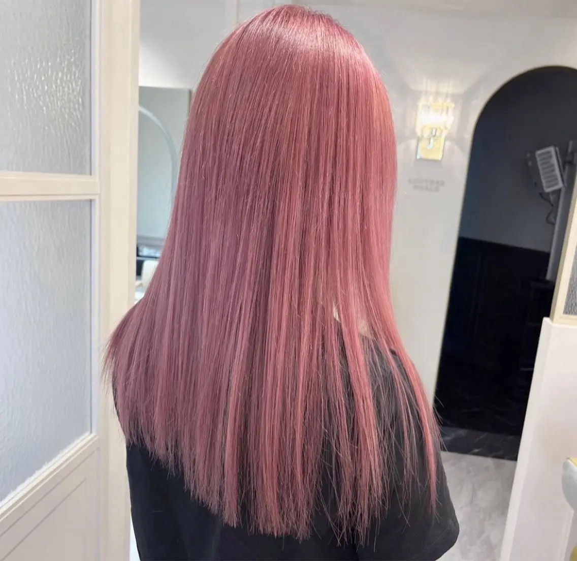 ロング fuwari 美白ショコラカラーのヘアスタイル