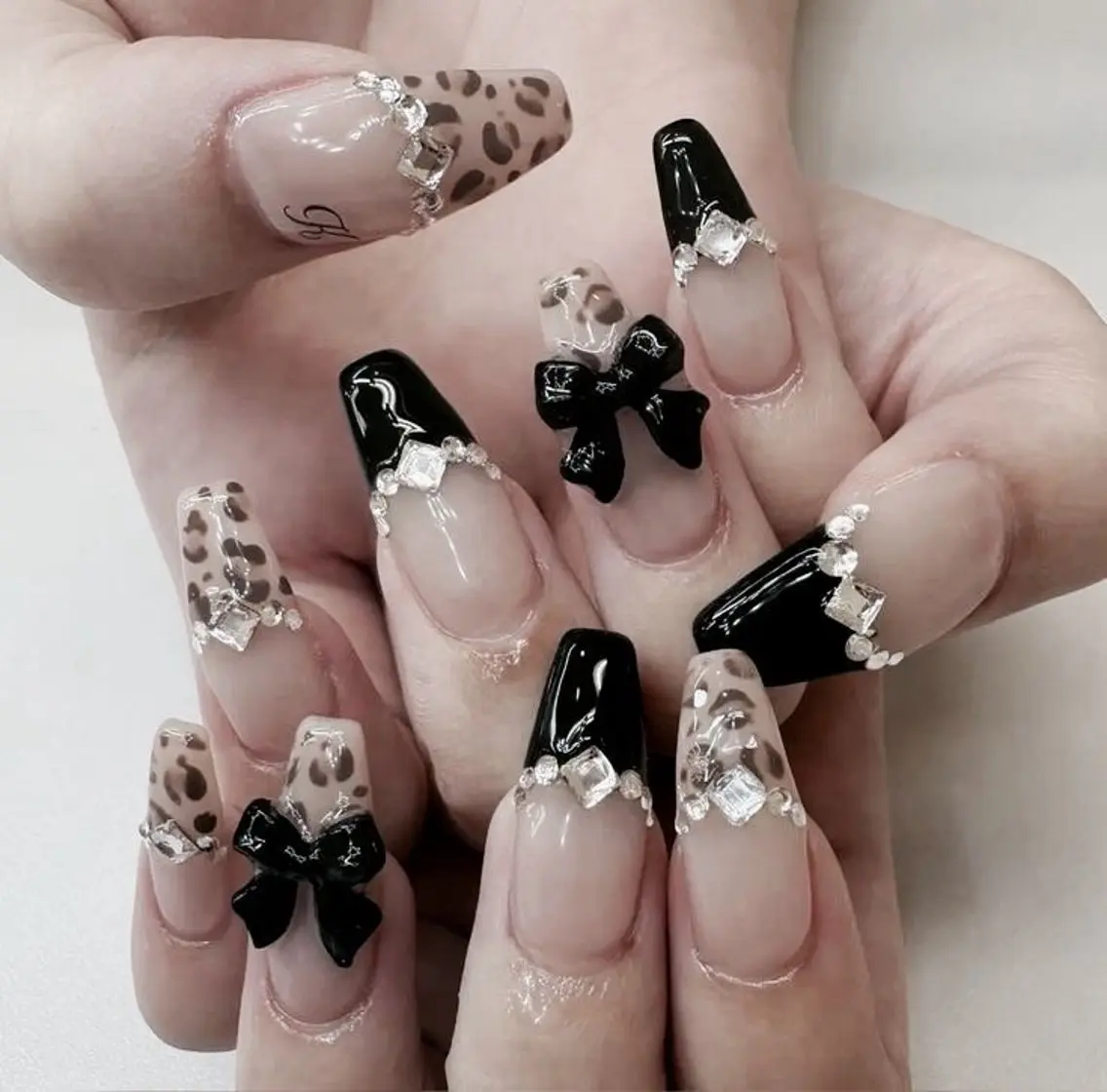 ネイル ジェルネイル グラデーション キラキラネイル 韓国ネイル ラメ(グリッター) ハンドネイル kana nailのネイルデザイン