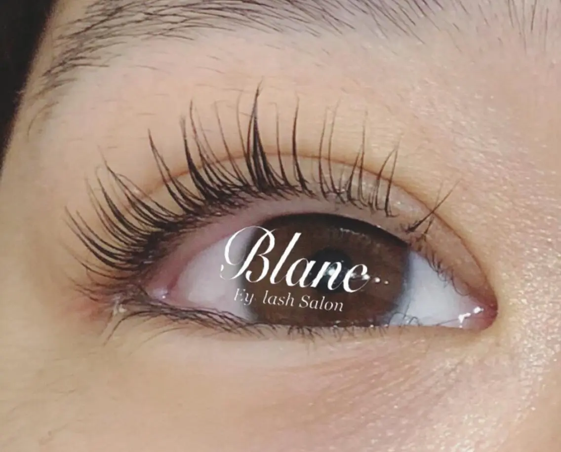 マツエク・マツパ パリジェンヌラッシュリフト Blanc 石川の眉毛・アイブロウイメージ
