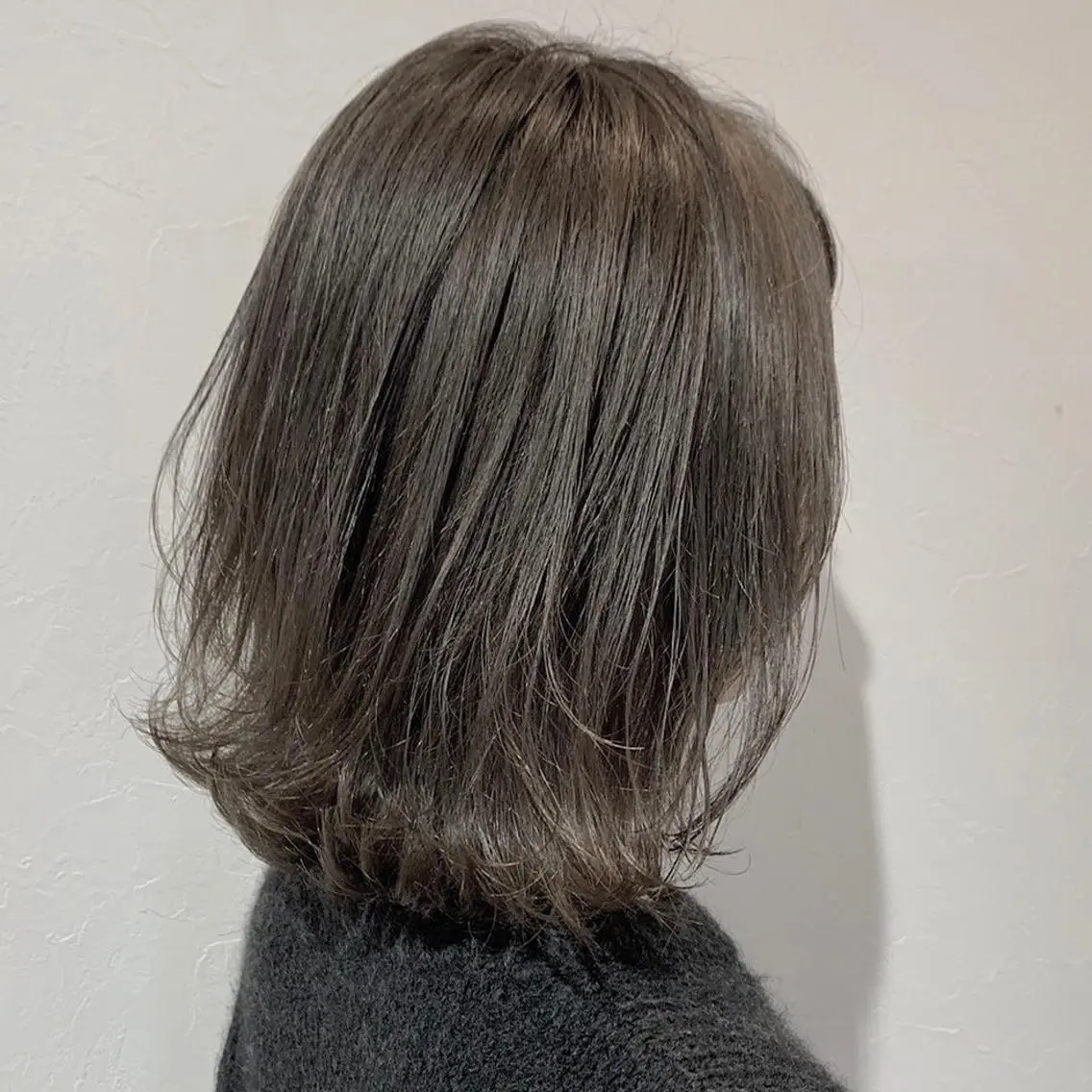 ミディアム カラー ヘアアレンジ ブリーチ ケアブリーチ グレージュ 🦋レイヤーカット ミドリカワ🦋のヘアスタイル