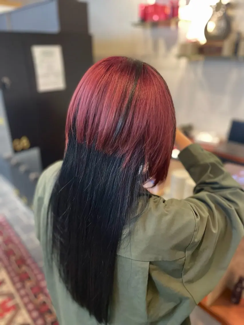 ロング ヘアカラー ROMMY._. Asakuniのヘアスタイル