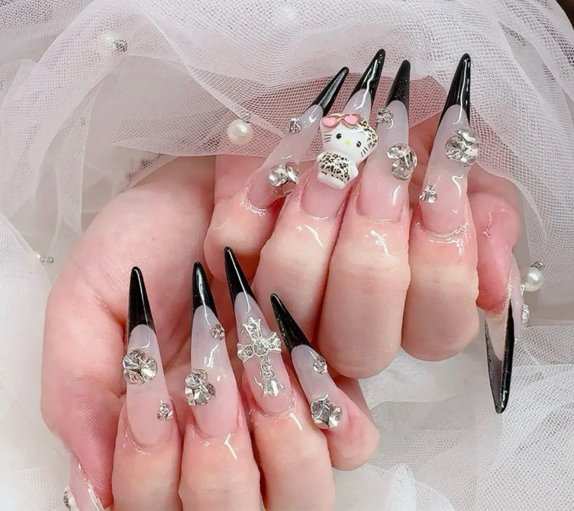 ネイル チークネイル 長さ出し フラッシュネイル フレンチネイル グラデーション ハンドネイル Lenie Nail Salonのネイルデザイン