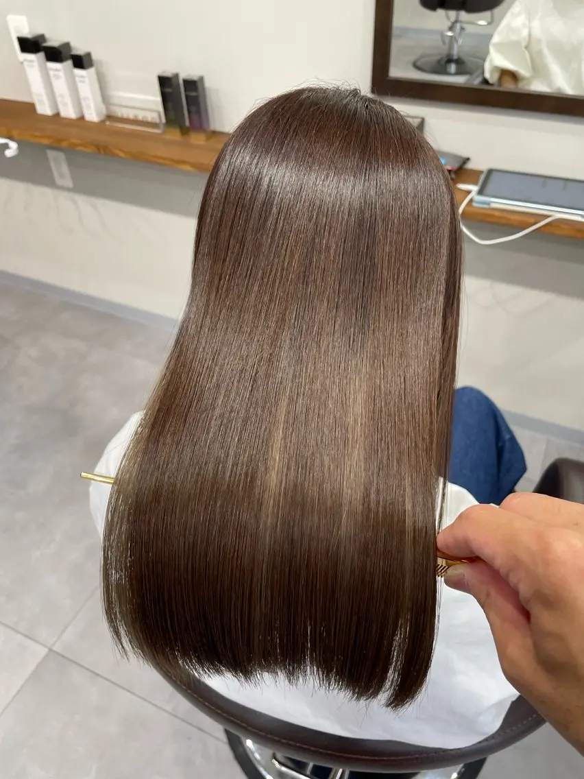 セミロング カット ヘアカラー トリートメント 縮毛矯正、髪質改善／ 松田 龍之介のヘアスタイル
