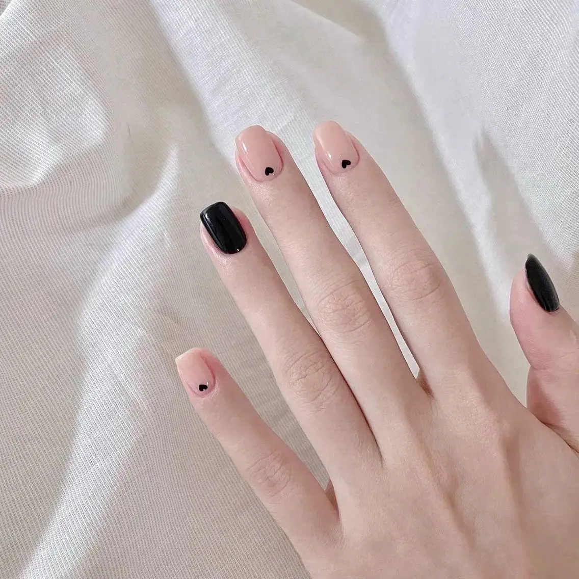 ネイル H3 Nail シロのネイルデザイン