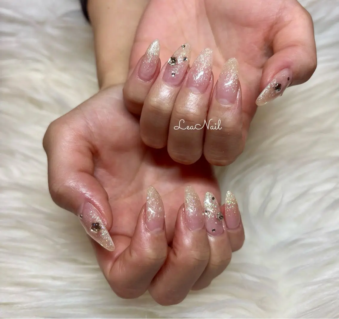 ネイル キラキラネイル ラメ(グリッター) ラメグラデーション Lea Nailのネイルデザイン