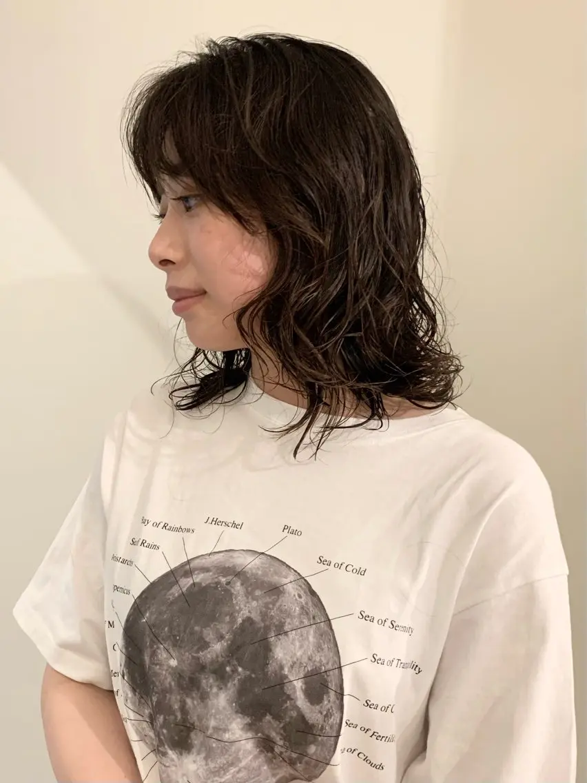 ミディアム パーマ ミディアムパーマ ヘアカラー トリートメント 落合希 Olivebeigeのヘアスタイル