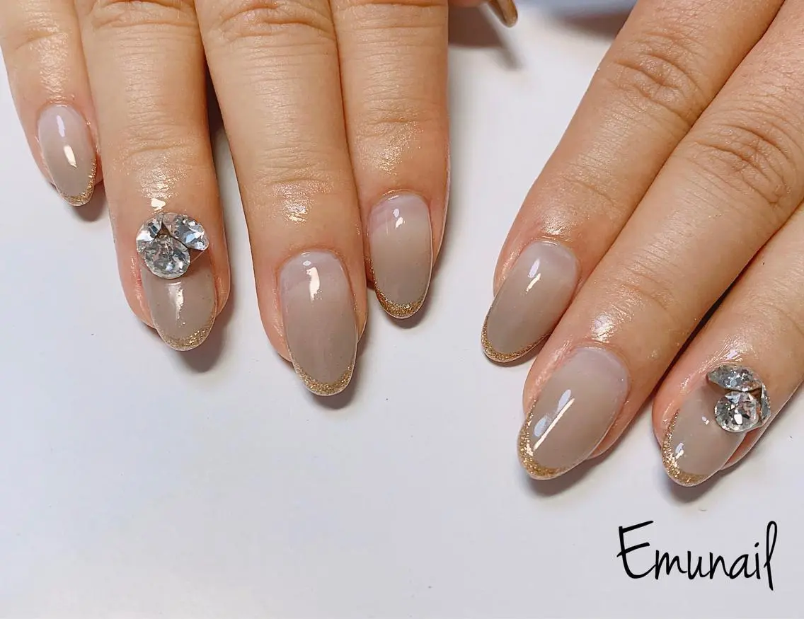 ネイル ストーンネイル Emu Nailのネイルデザイン