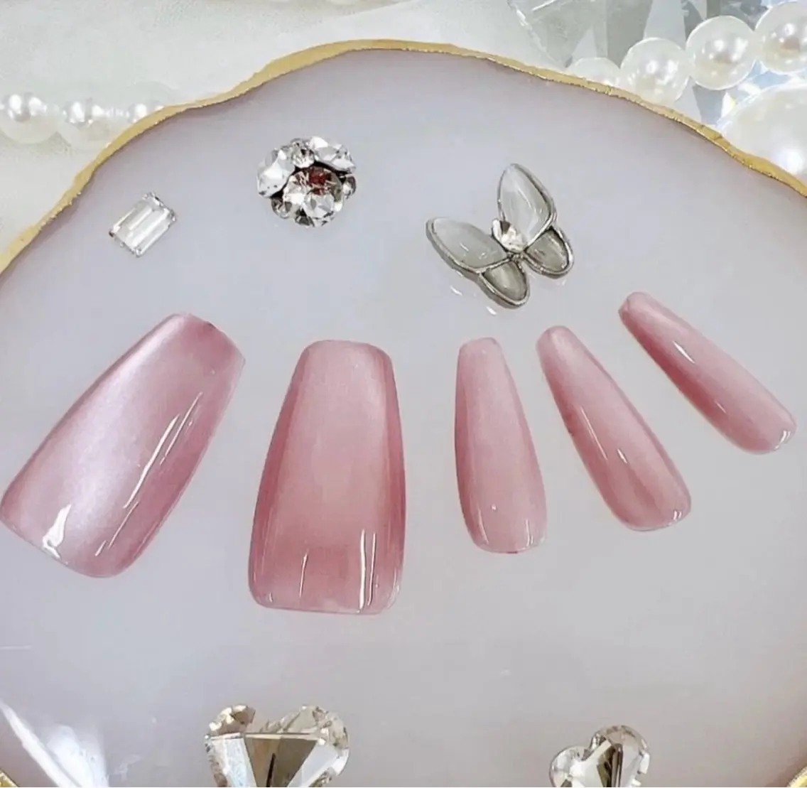 ネイル フットネイル フレンチネイル ガラスフレンチ 韓国ネイル マグネットネイル Queeens nailのネイルデザイン