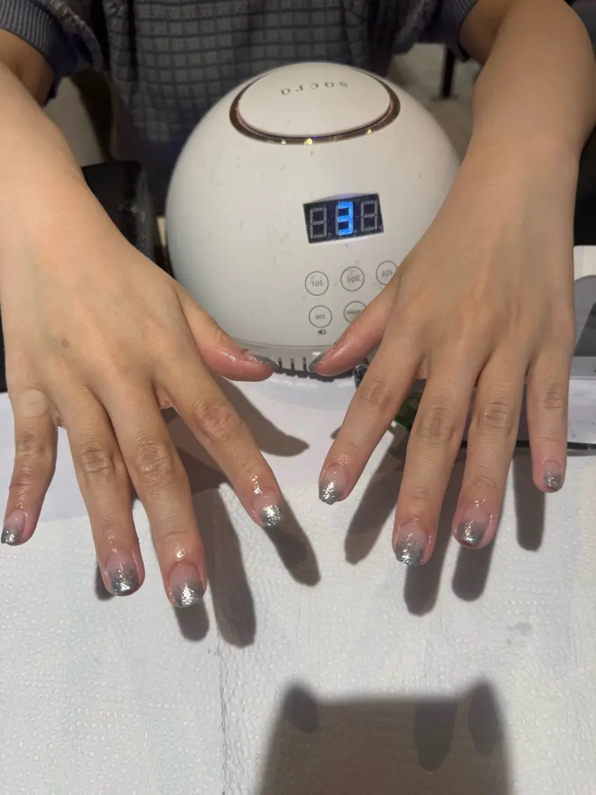 ネイル ナナ1級ネイリスト✨ PEEKABOOのネイルデザイン