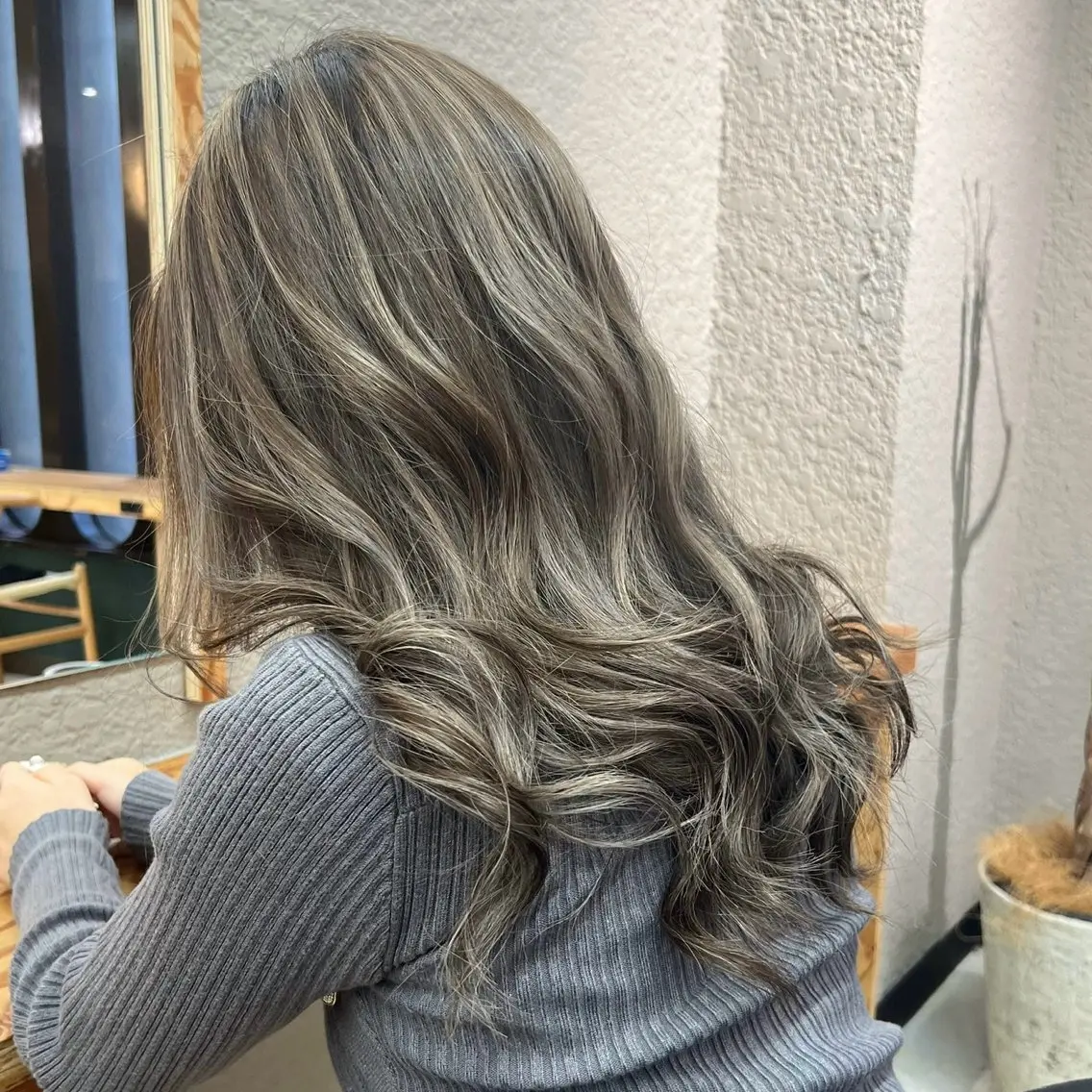 セミロング カラー ヘアカラー 💖梅田レイヤー💖 副店長Tsubasaのヘアスタイル