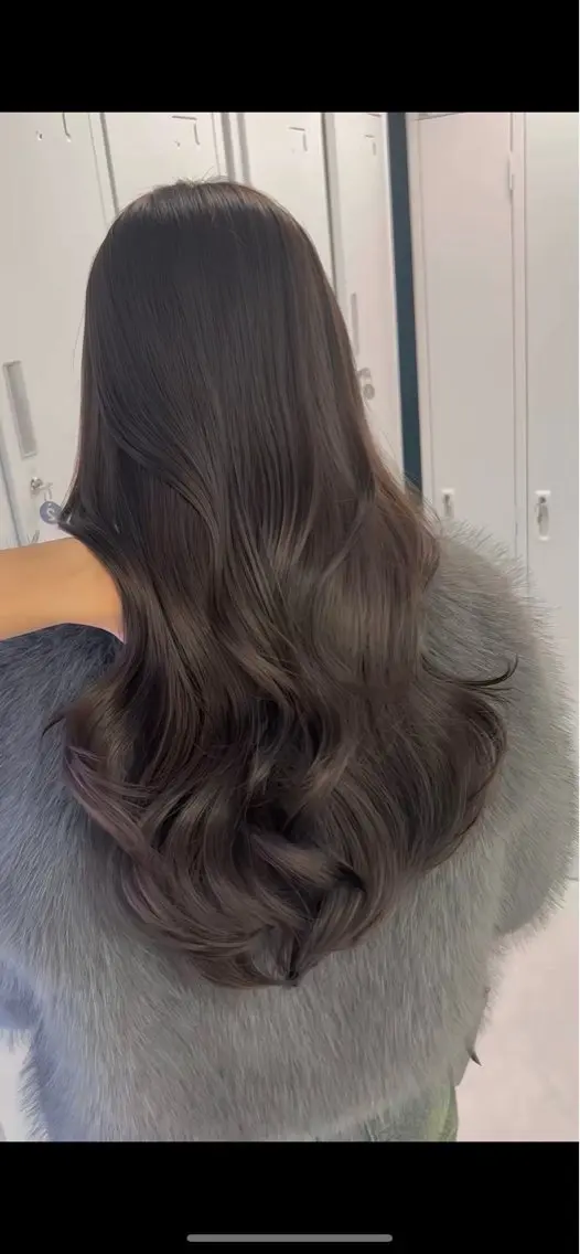 カラー ヘアカラー モリシタ チョウのヘアスタイル