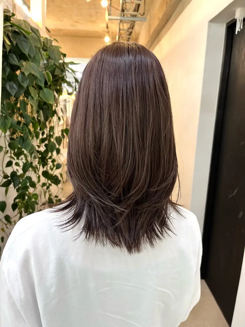 ミディアム カラー くびれヘア くびれレイヤー レイヤーカット カット ヘアカラー ブリーチ有無Wカラー メンズパーマ大成のヘアスタイル