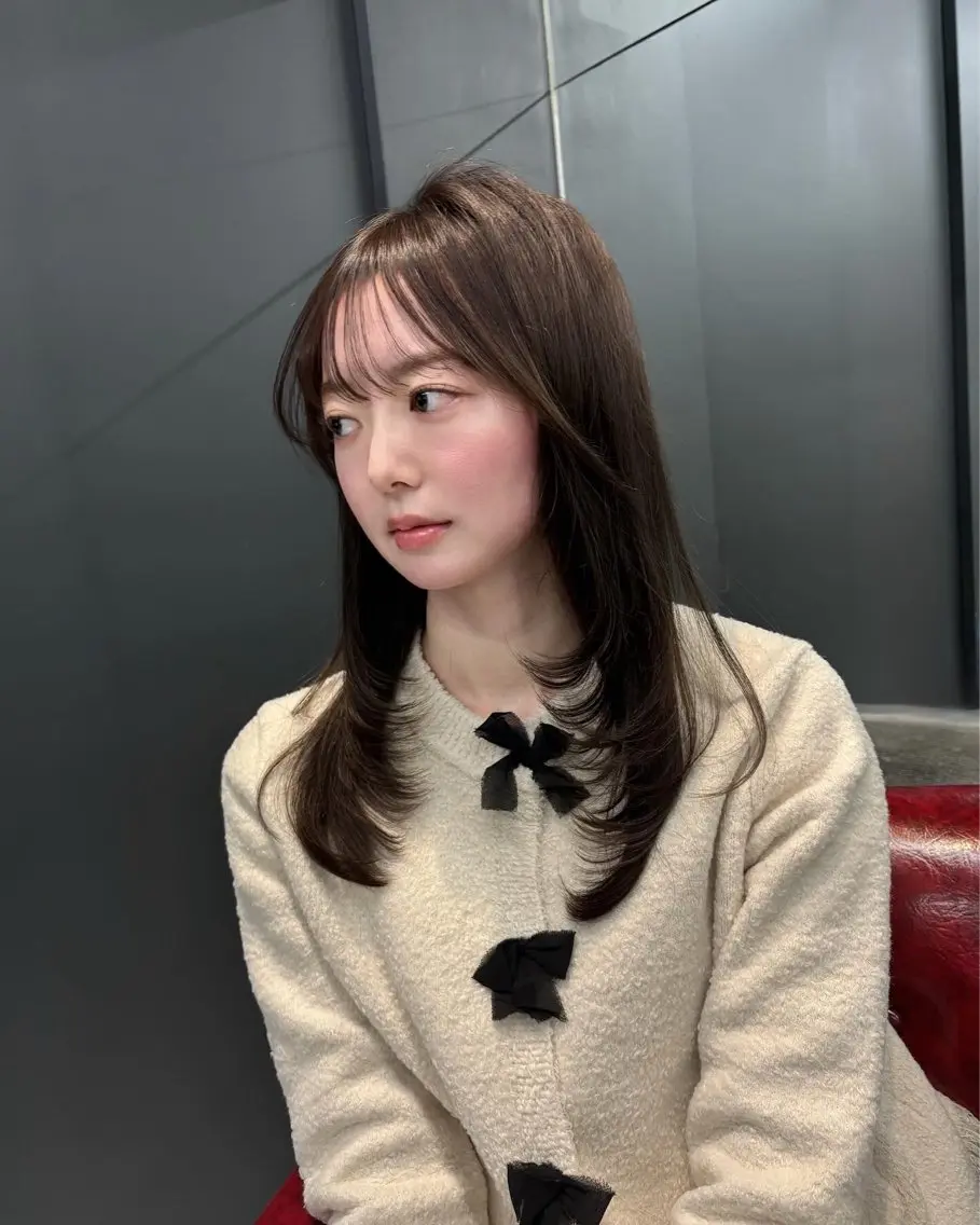 セミロング レイヤーカット カット ヘアカラー トリートメント 細井 友貴のヘアスタイル
