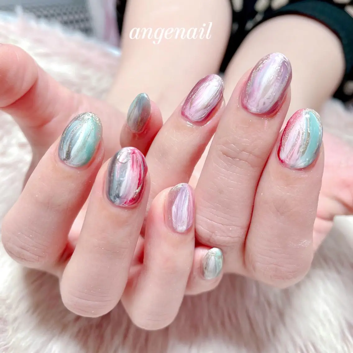 ネイル ハンドネイル オーナーネイリスト MAKIのネイルデザイン