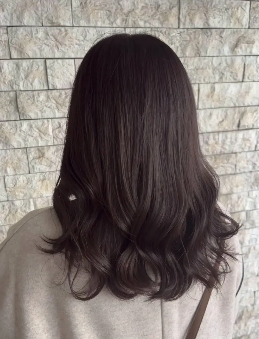 ミディアム カット ヘアカラー トリートメント 透明感カラー／ 艶感カラー／RAMUのヘアスタイル