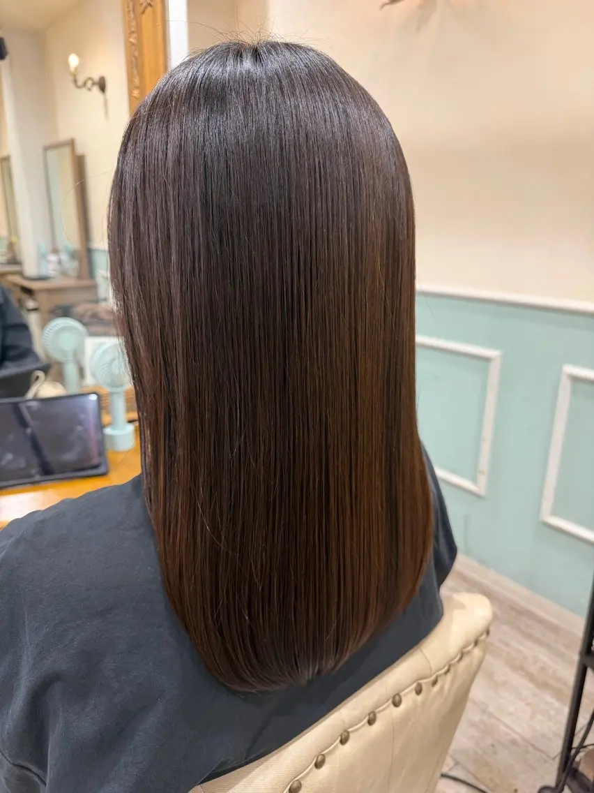 セミロング カラー 髪質改善 レイヤーカット カット ヘアカラー 縮毛矯正 トリートメント 新越谷noble店長 松本拓也▶◀*.のヘアスタイル