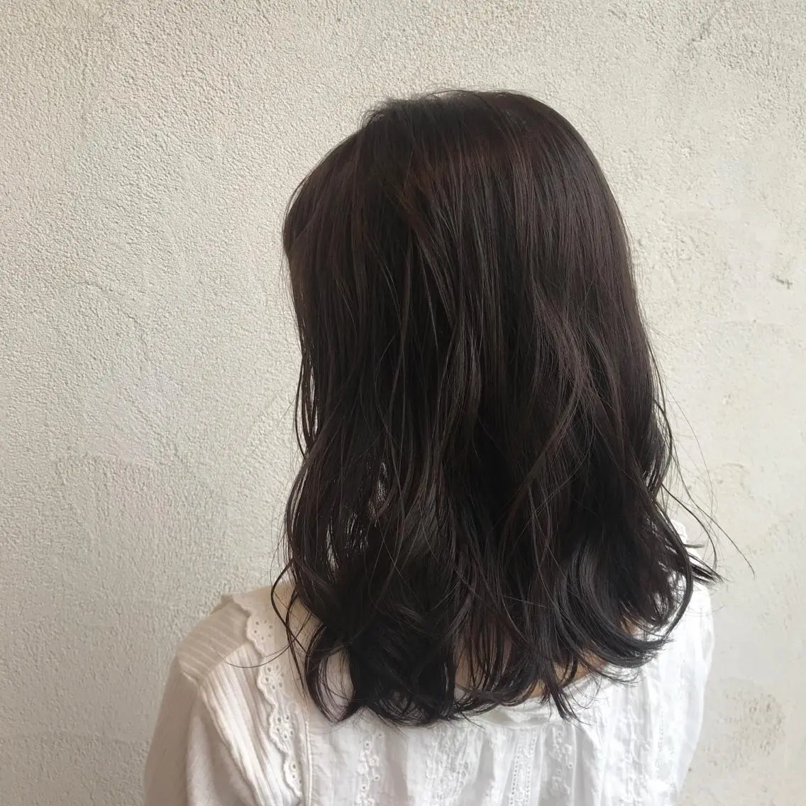 ミディアム カラー 山下 襟華のヘアスタイル