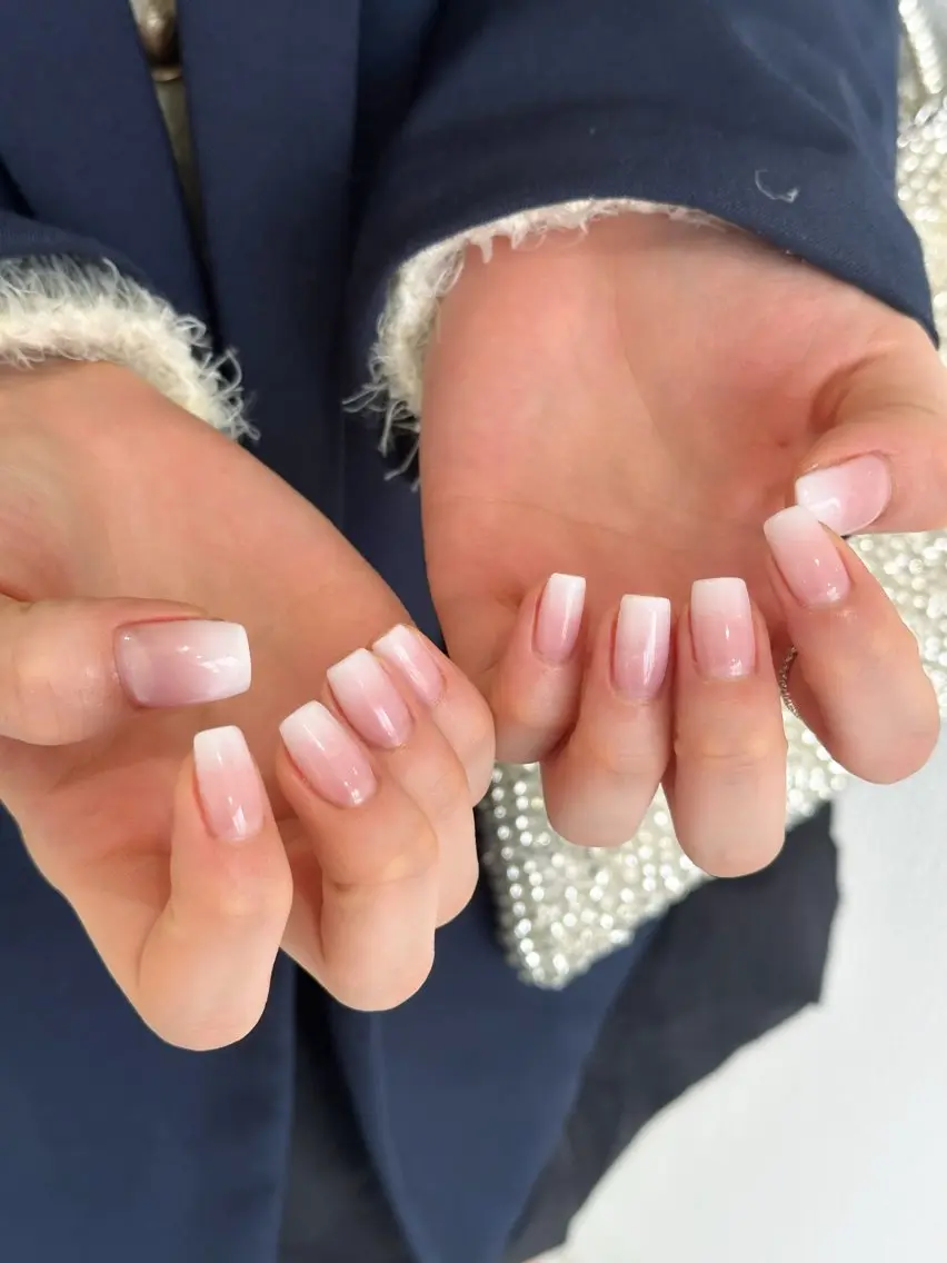 ハンドネイル🎀ベイビーブーマー《オフ有》の写真